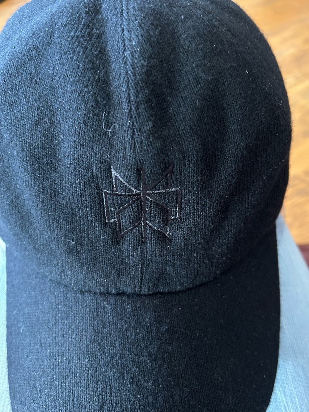 QUINCE Mongolian 100% Cashmere Baseball Cap w/ Logo. Sz M/L
